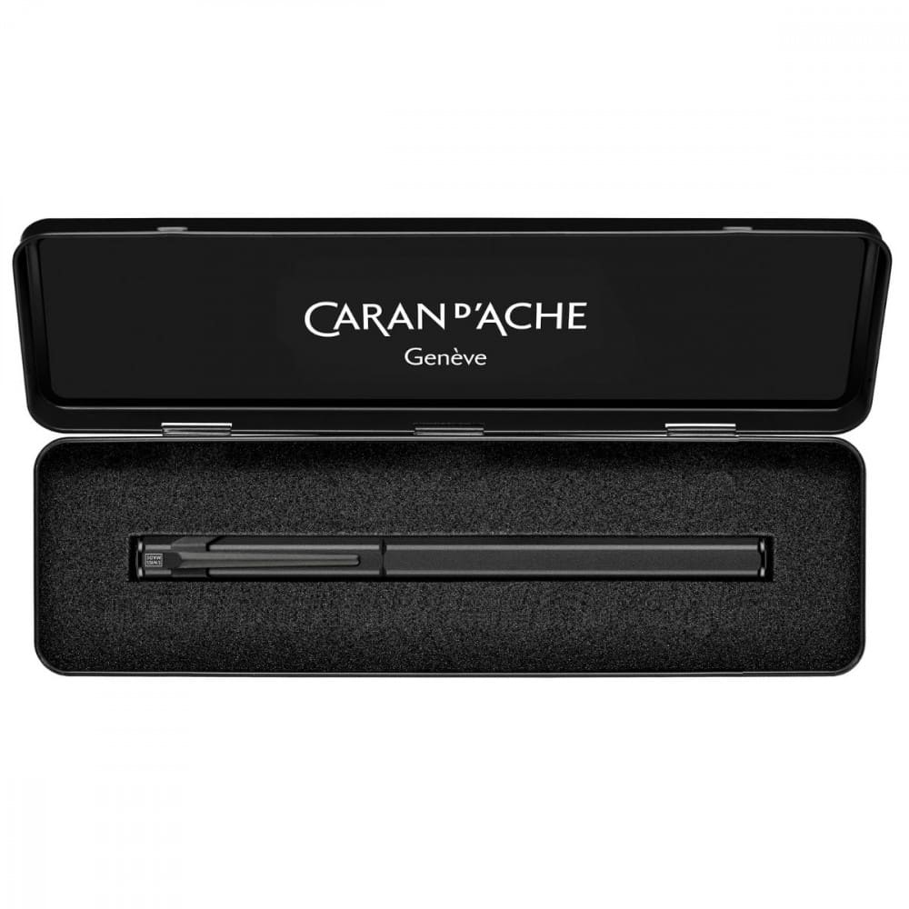 caneta tinteiro caran d’ache pena m black code