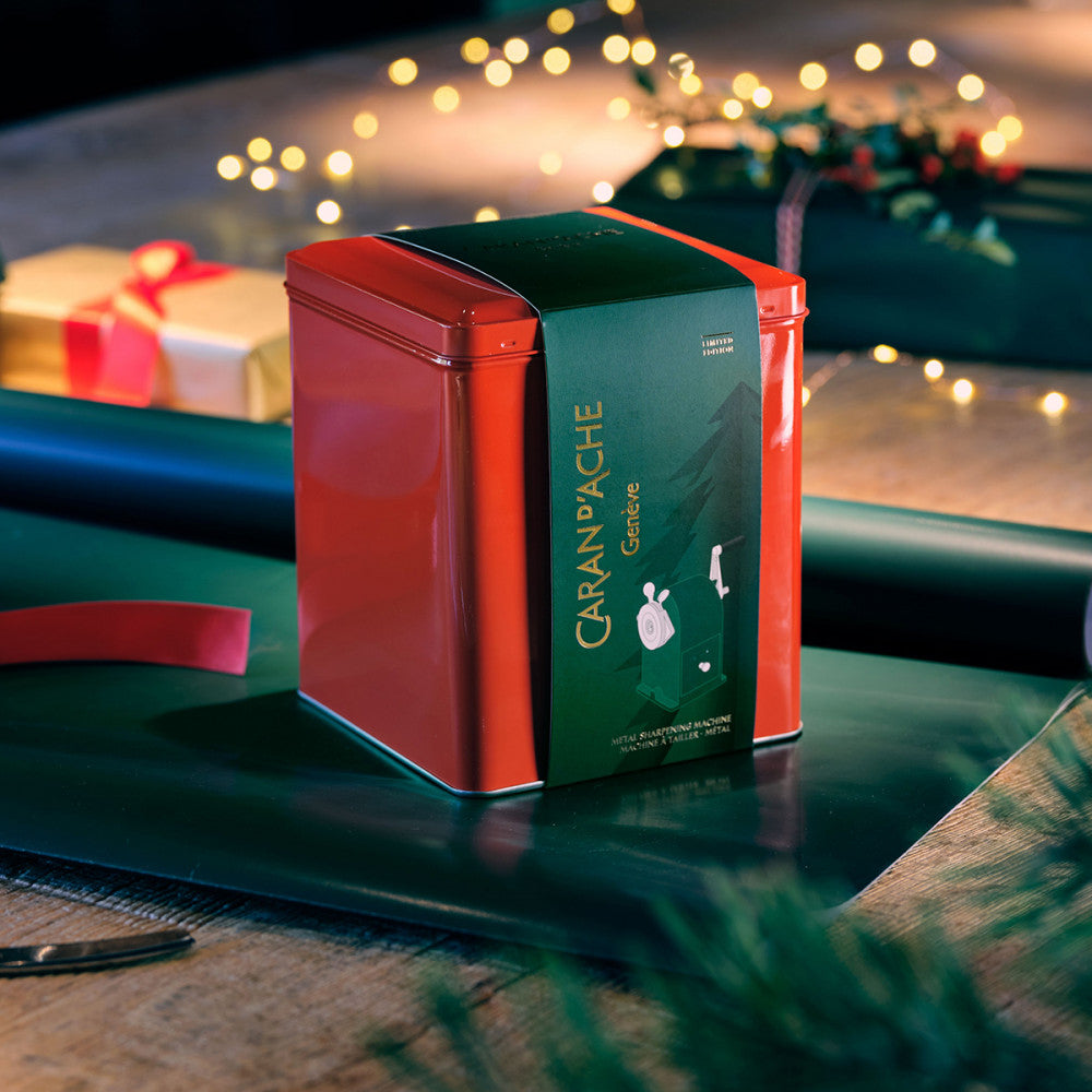 Apontador de Lápis Manivela Caran d'Ache Green Noel Edição Limitada