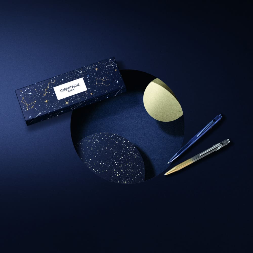 Caneta Esferográfica Caran d'Ache 849 Cosmic Blue Azul