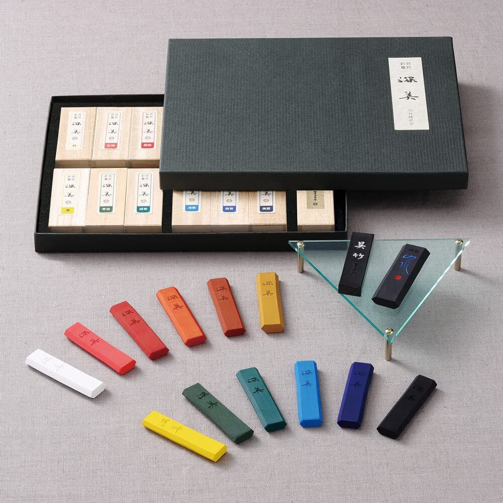 Estojo de Pintura Sumiê Kuretake Saiboku Shimbi 14 Cores