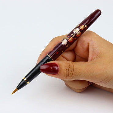 Caneta Fountain Brush Pen Kuretake Edazakura