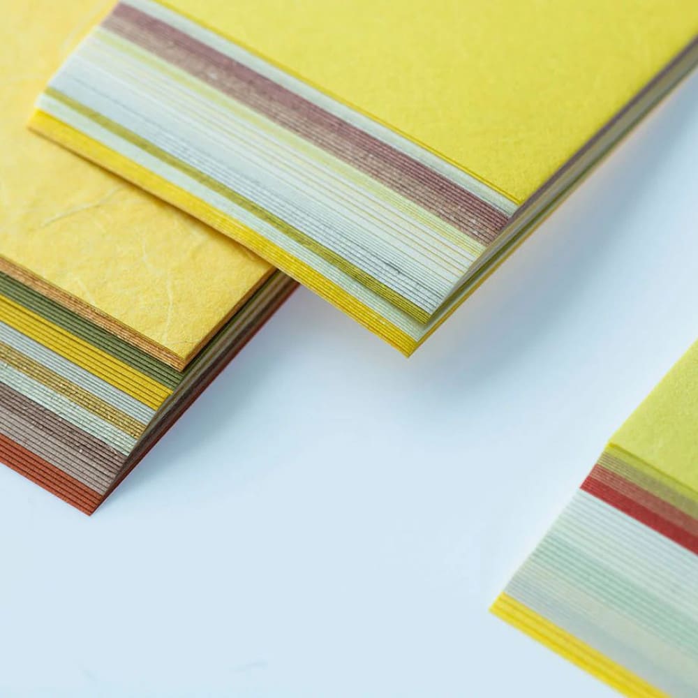 Bloco de Papel Japonês Tons de Amarelo Awagami 150 Folhas 8,5X8,5cm Mini