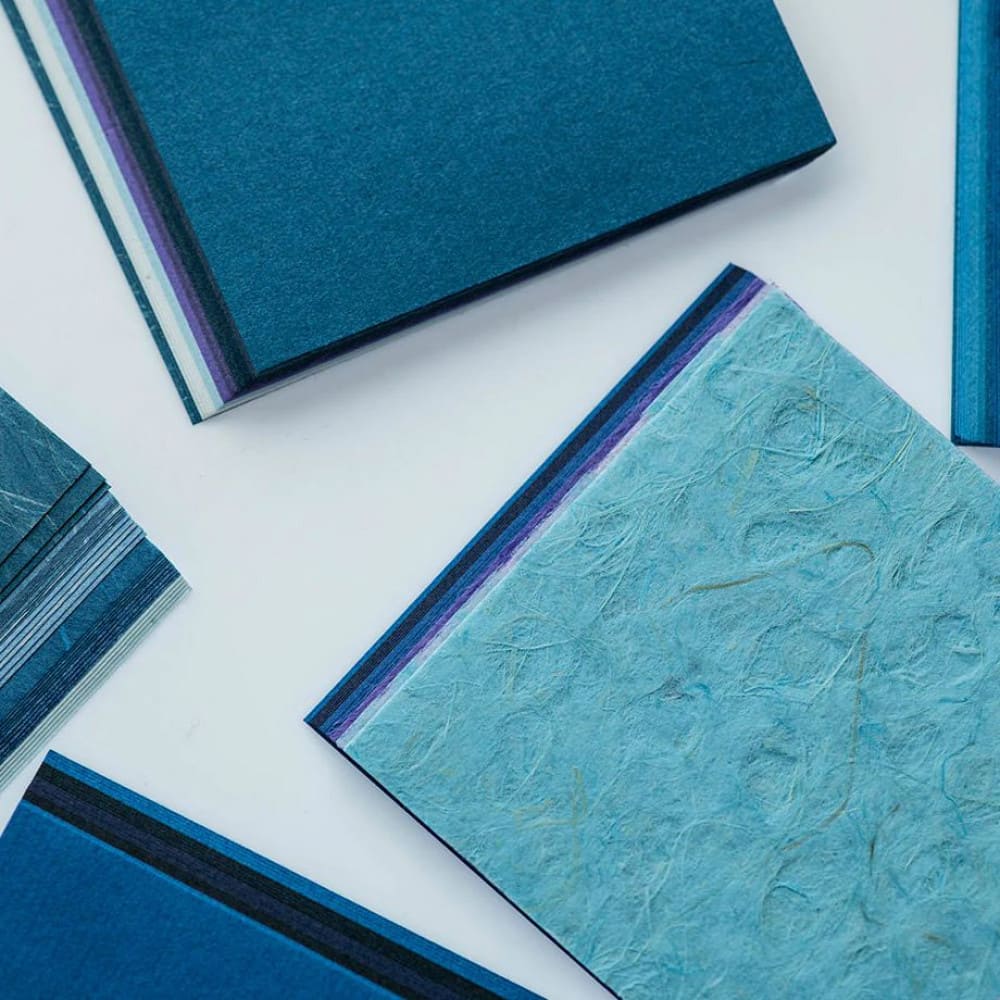 Bloco de Papel Japonês Tons de Azul Awagami 150 Folhas 8,5X8,5cm Mini