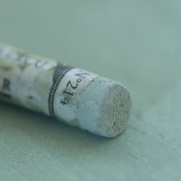 Pastel Seco Sennelier Extra Soft 214 Reseda Grey (Default)Voltar Reiniciar Excluir Duplicar Salvar Salvar e Continuar