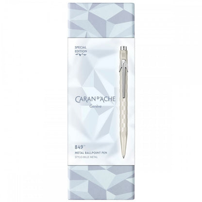 Caneta Esferográfica Caran d'Ache 849 Alpine Frost White