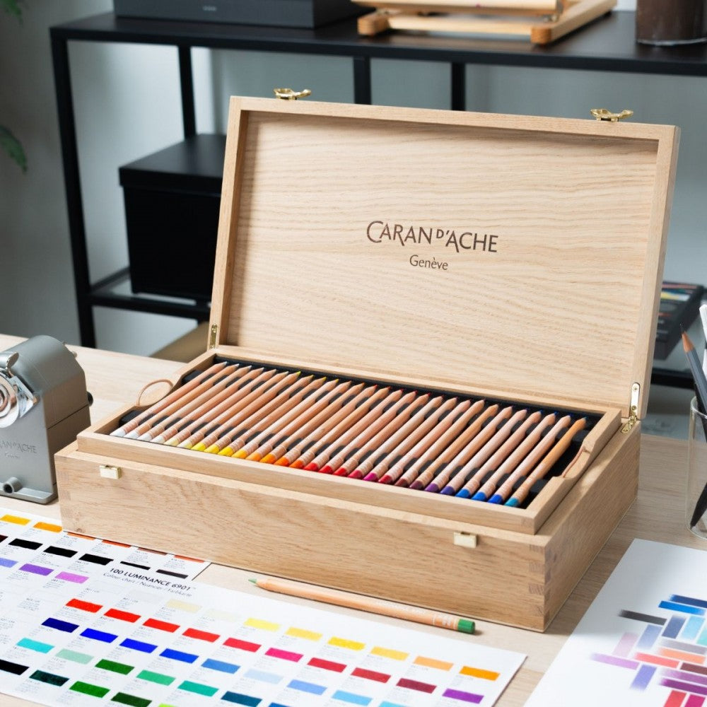 Lápis de Cor Caran d'Ache Luminance 100 Cores Caixa Madeira