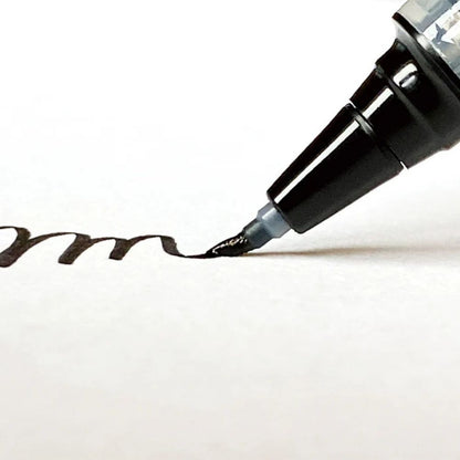 Caneta Letter Pen Cocoiro Kuretake Extra Fina Bordeaux Red
