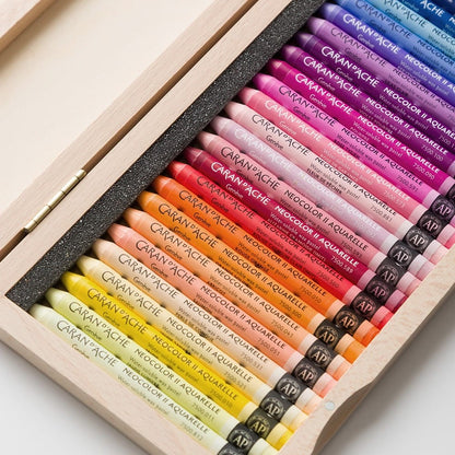 Estojo Giz Aquarelável Neocolor II Caran d’Ache 50 Cores Edição Limitada 50 Anos